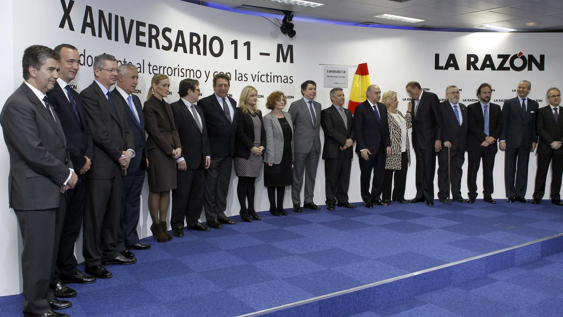 Descubrimiento de un placa en la sede del periódico La Razón en un homenaje a las víctimas del 11-M