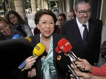 Magdalena Álvarez declara su "absoluta inocencia" en los ERE Magdalena Álvarez declara su "absoluta inocencia" en los ERE