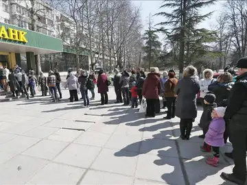 Crimea abre los colegios electorales para celebrar referéndum separatista Crimea abre los colegios electorales para celebrar referéndum separatista