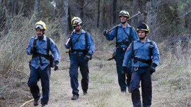 El incendio de Girona quema 350 hectáreas y obliga a desalojar a 350 personas
