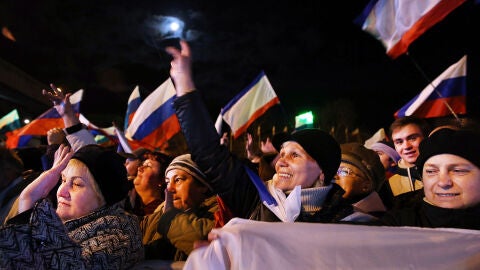 Crimea celebra su anexi&oacute;n a Rusia