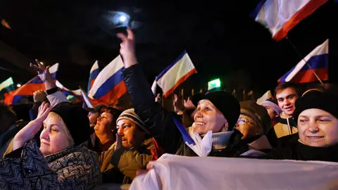 Crimea celebra su anexión a Rusia Crimea celebra su anexión a Rusia