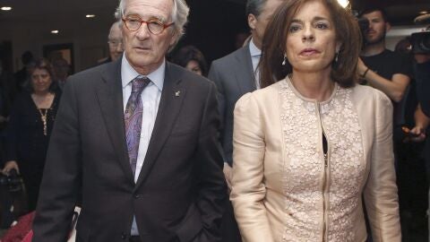El alcalde de Barcelona, Xavier Tr&iacute;as, junto a la alcaldesa de Madrid, Ana Botella