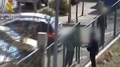 La Guardia Civil detiene a dos personas por vender droga en un instituto en La Rioja