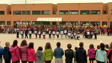 El colegio Adolfo Suarez rinde homenaje al primer presidente de la democracia