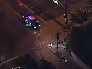 Un coche de policía en Los Angeles Un coche de policía en Los Angeles