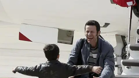 Javier Espinosa se reencuentra con su hijo Javier Espinosa se reencuentra con su hijo