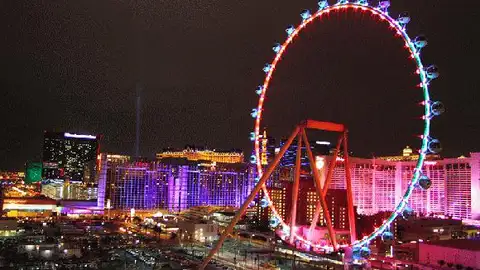 Inauguran en Las Vegas la noria más grande del mundo de 167 metros de altura Inauguran en Las Vegas la noria más grande del mundo de 167 metros de altura