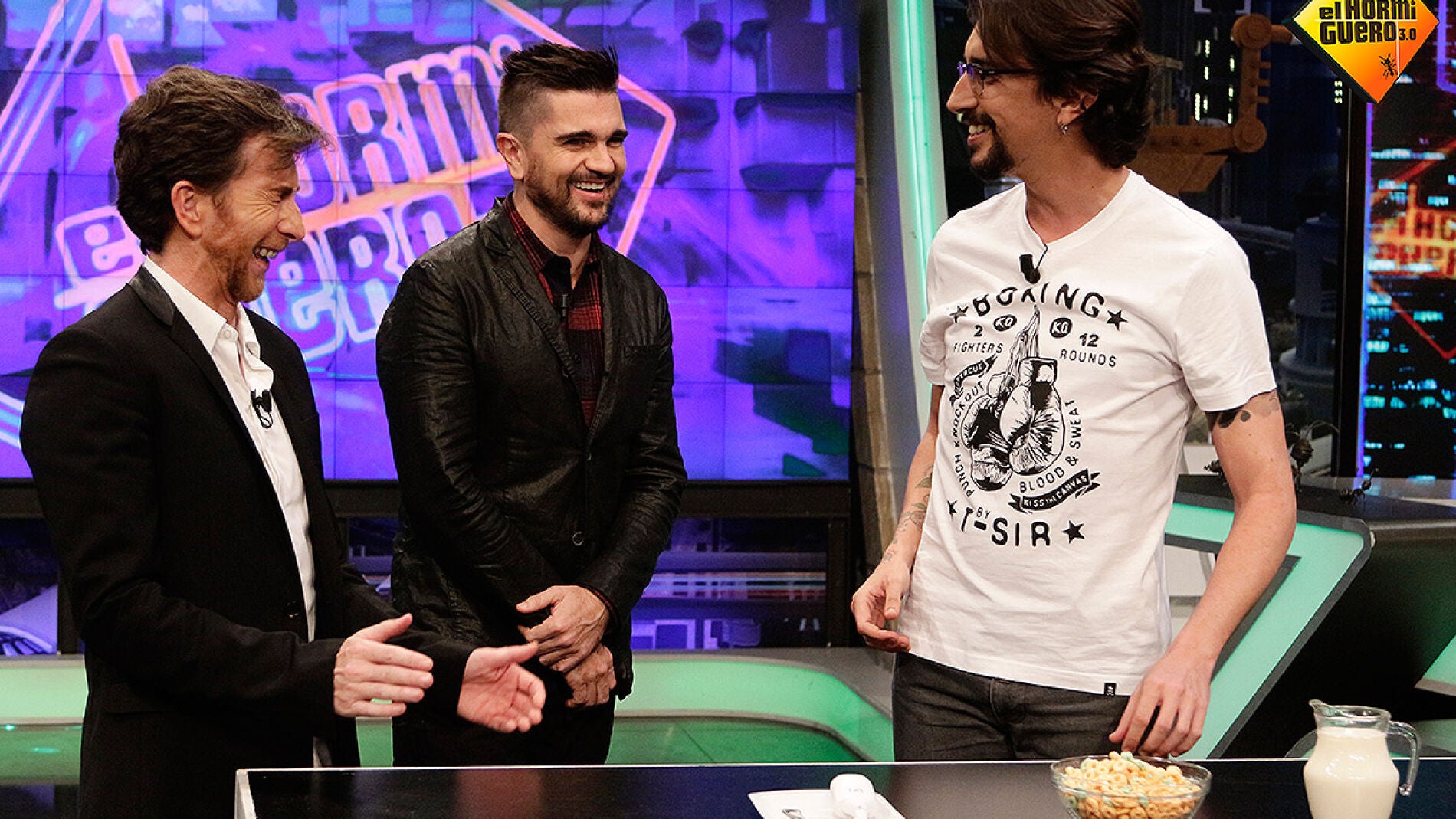 Juanes hace ciencia con Marron