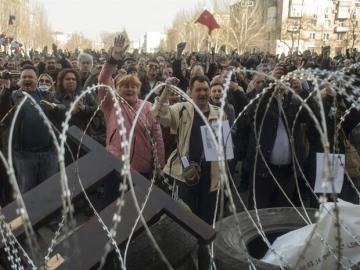 Manifestantes prorrusos mantienen las protestas