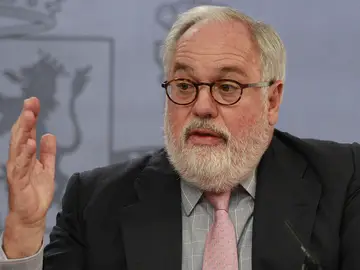 Arias Cañete en la rueda de prensa del consejo de Ministros Arias Cañete en la rueda de prensa del consejo de Ministros