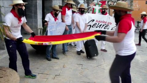 Los radicales retiran la bandera de Espa&ntilde;a en el Ayuntamiento de Villabona