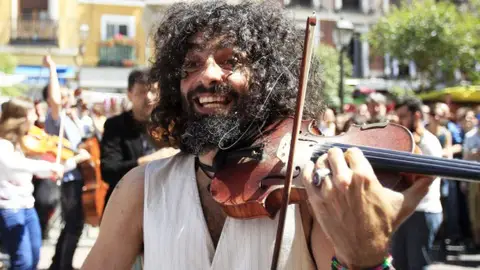 Violinista libanés Violinista libanés