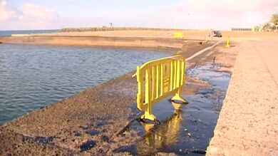 Un vertido de fuel obliga a cerrar algunas playas del sur de Gran Canaria 