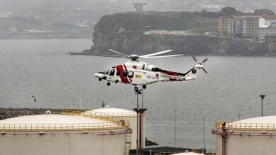 Tres de los tripulantes del pesquero volcado en Asturias reciben el alta médica