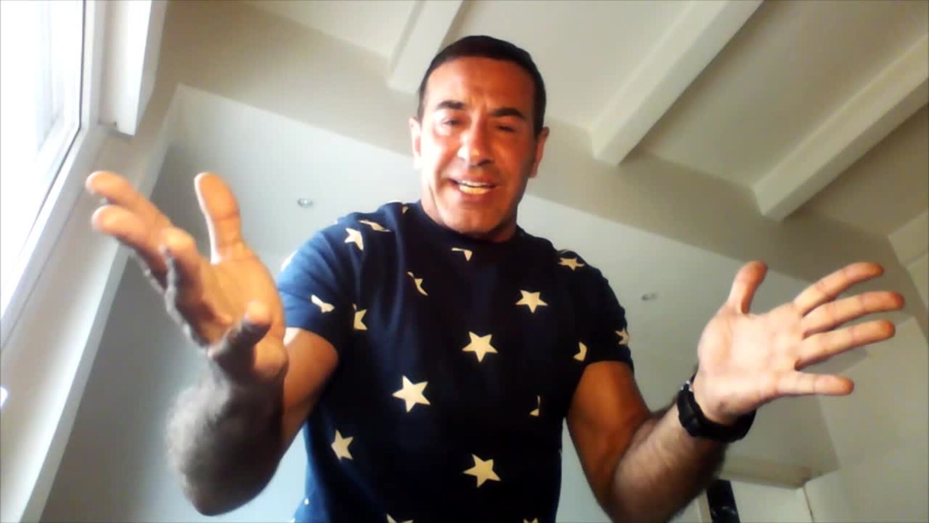 Adelgaza ri&eacute;ndote con Me Resbala