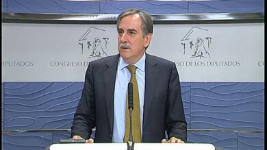 La oposición y los sindicatos no ven una mejoría en la situación del desempleo