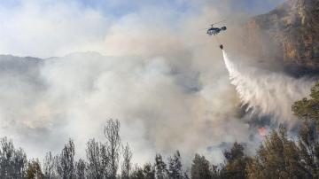 Labores de extinción de un incendio