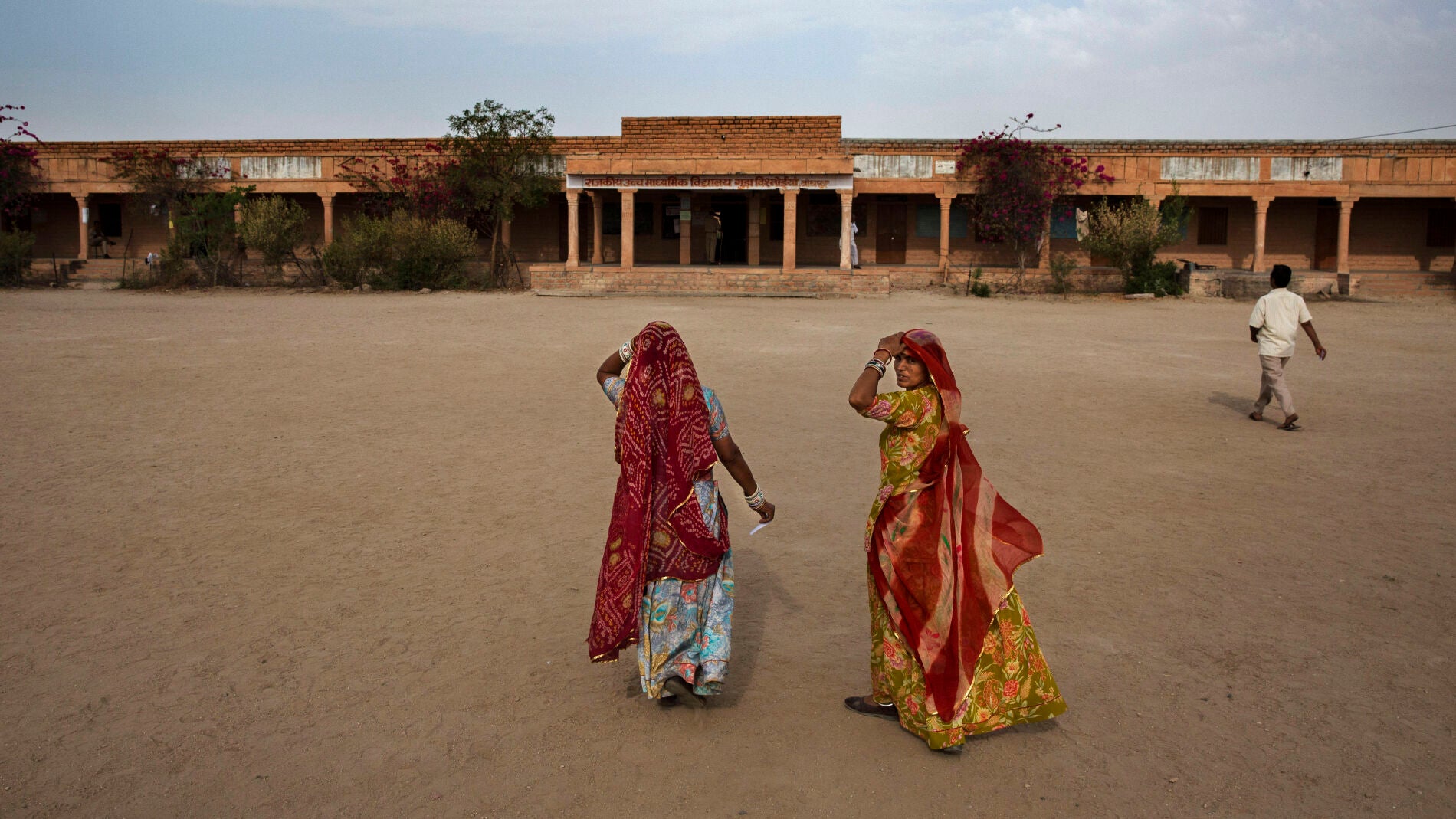 J&oacute;venes indias