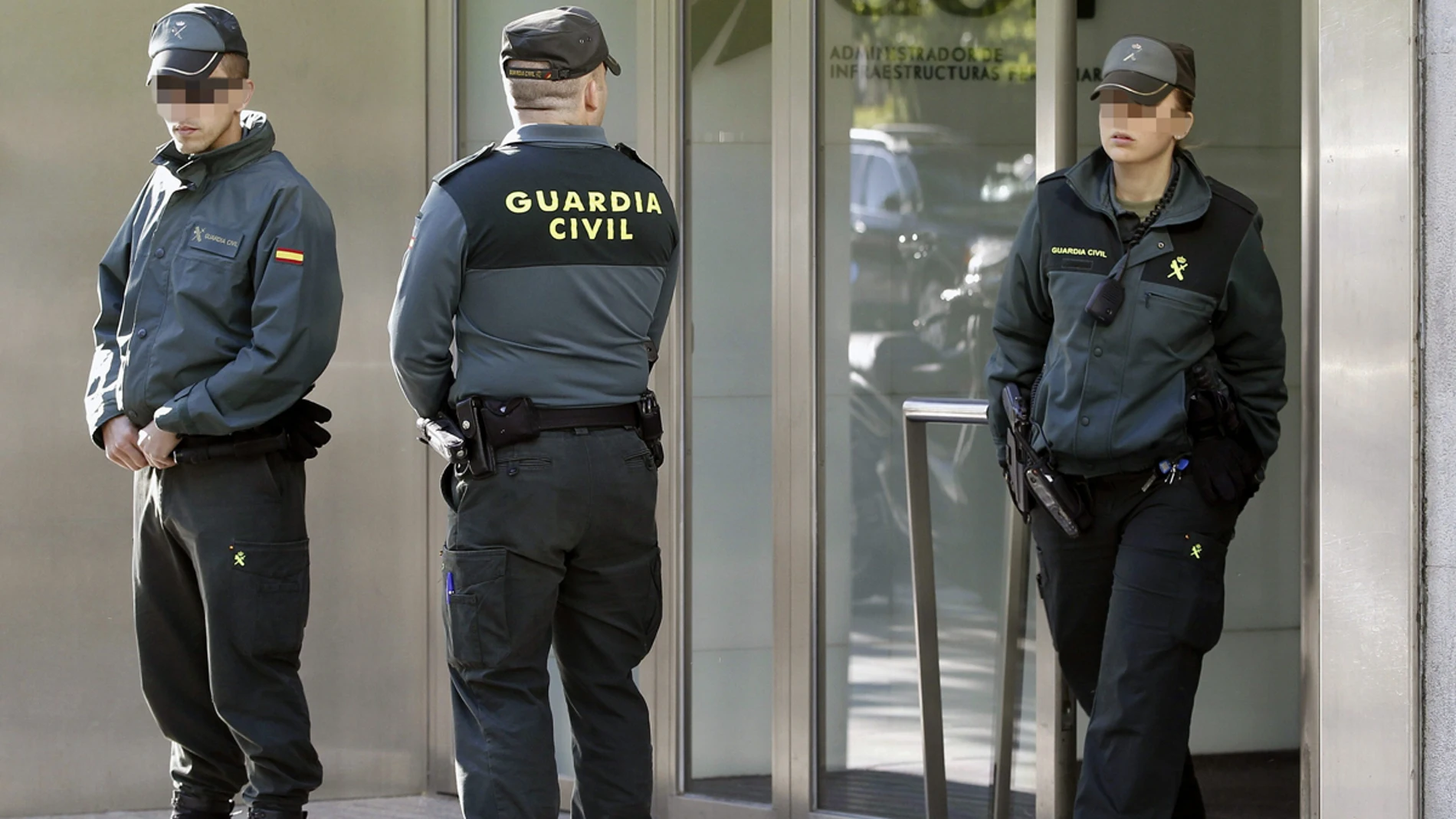 La Guardia Civil en la sede de Adif La Guardia Civil en la sede de Adif