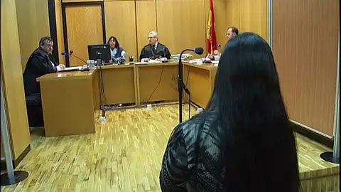Una mujer podría ir a prisión por conducción temeraria Una mujer podría ir a prisión por conducción temeraria