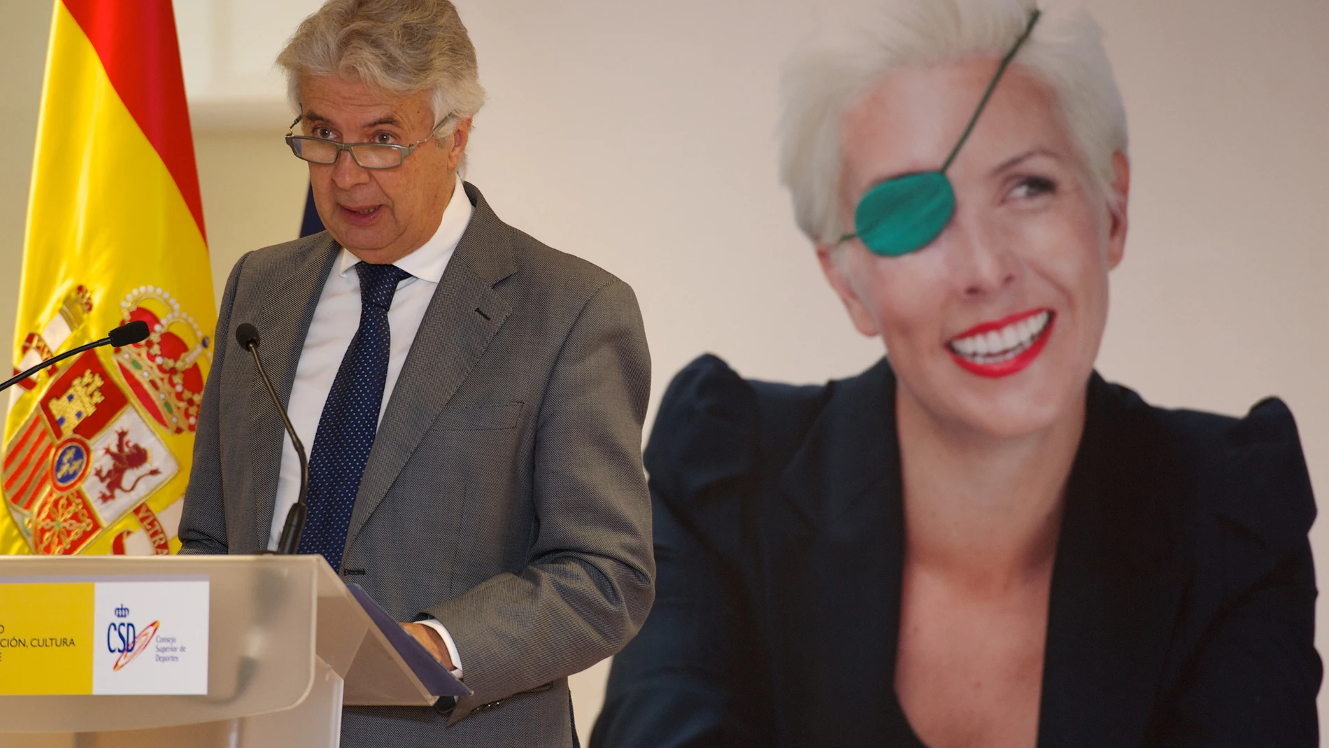 Emilio de Villota presenta el 'Legado de María de Villota'