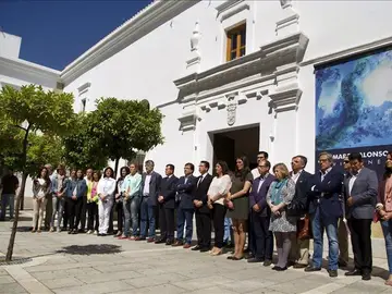 El Ayuntamiento de Monterrubio de la Serena ha convocado un minuto de silencio El Ayuntamiento de Monterrubio de la Serena ha convocado un minuto de silencio