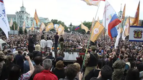 Lugansk celebra su independencia de Ucrania Lugansk celebra su independencia de Ucrania