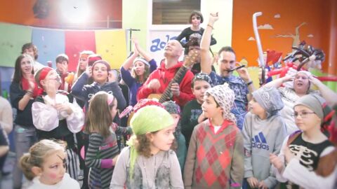 Celtas Cortos y la fundaci&oacute;n Adano - Tu eres el mejor