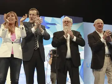 Mariano Rajoy, junto a Alicia Sánchez-Camacho y Miquel Árias Cañete Mariano Rajoy, junto a Alicia Sánchez-Camacho y Miquel Árias Cañete