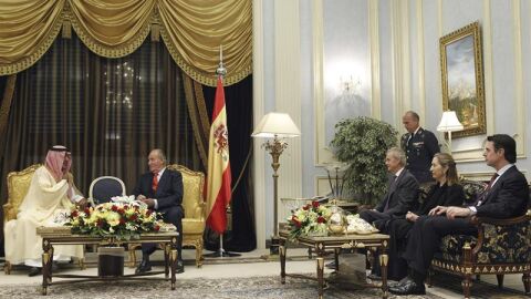Don Juan Carlos reunido en Arabia Saud&iacute;