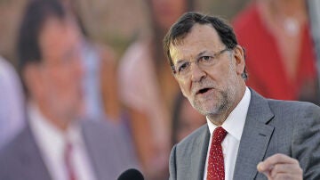 Mariano Rajoy, en un mitín en Sevilla