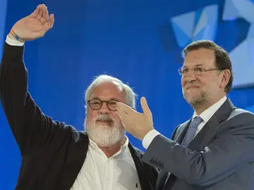 Miguel Arias Cañete junto al presidente del Gobierno y del PP, Mariano Rajoy Miguel Arias Cañete junto al presidente del Gobierno y del PP, Mariano Rajoy