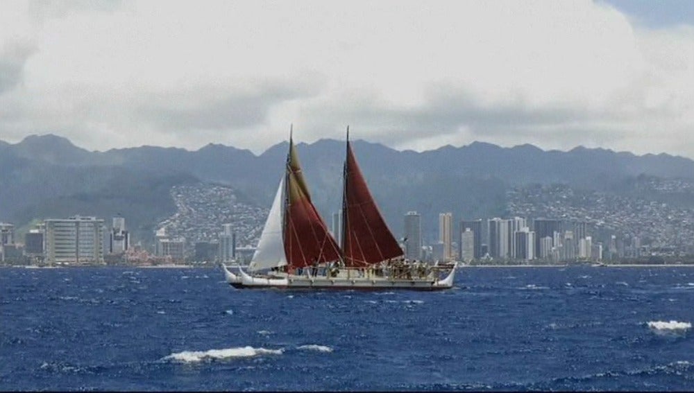 Se embarcan para dar la vuelta al mundo en un barco a vela