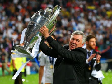 Ancelotti levanta la Copa de Europa