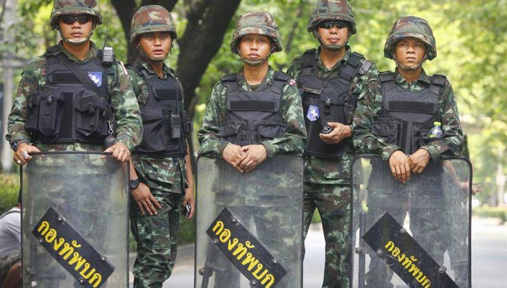 Soldados tailandeses en Bangkok