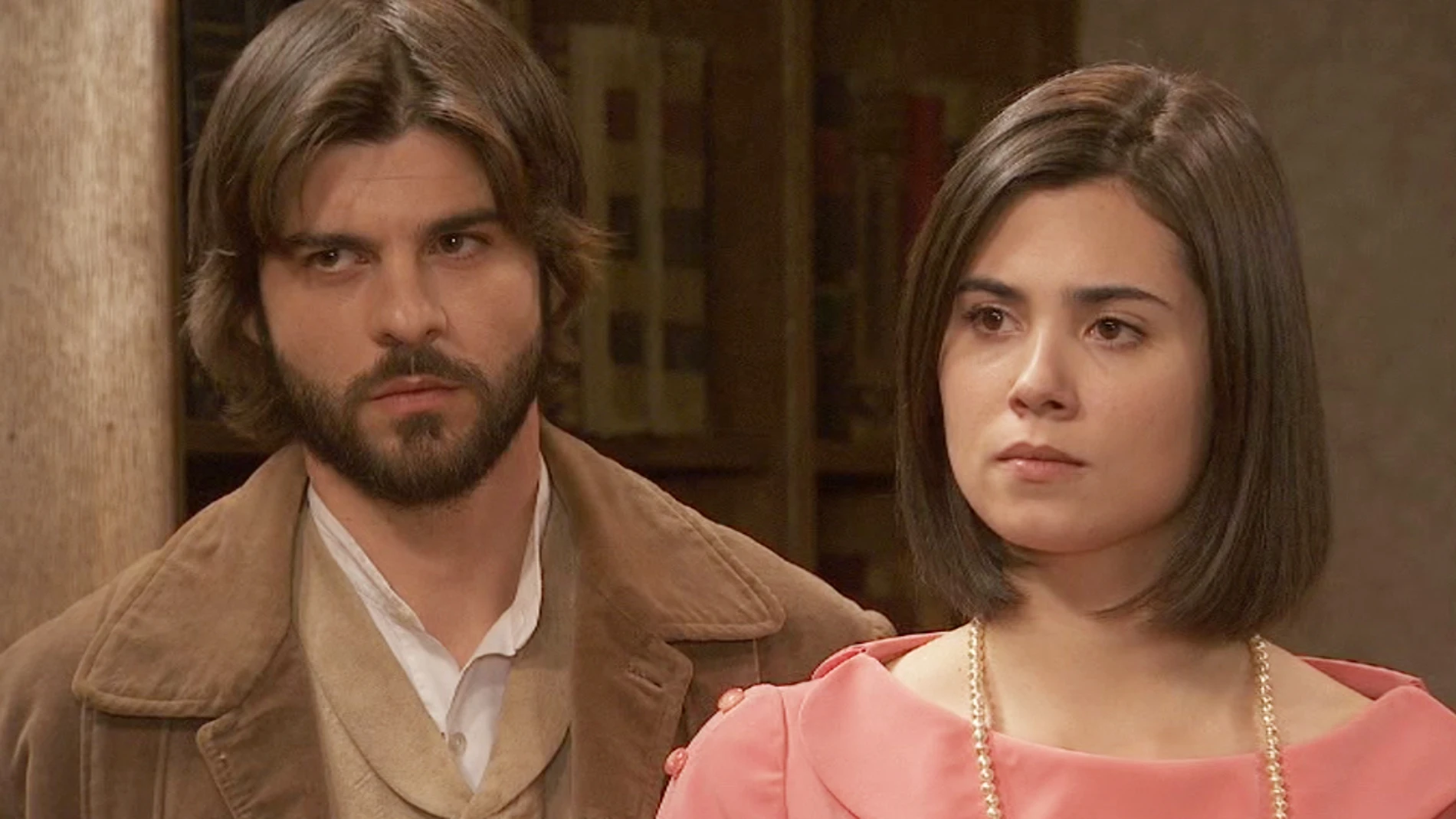 María y Gonzalo se presentan ante Francisca, ¿qué tendrán que decirle?