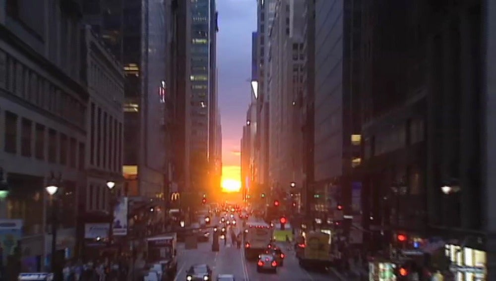 El 'solsticio de Manhattan', el más bello ocaso del sol entre los rascacielos de Nueva York
