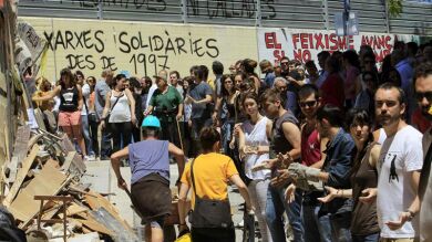 El Ayuntamiento de Barcelona dispuesto a dialogar con Can Vies si cesa la violencia