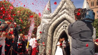 Crean una iglesia hinchable que puede estar lista en dos horas