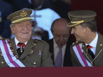 El Rey y el Príncipe en un acto castrense El Rey y el Príncipe en un acto castrense