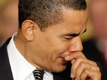 El mismísimo Barack Obama estornudando... ¡Con lo que ello implica! El mismísimo Barack Obama estornudando... ¡Con lo que ello implica!
