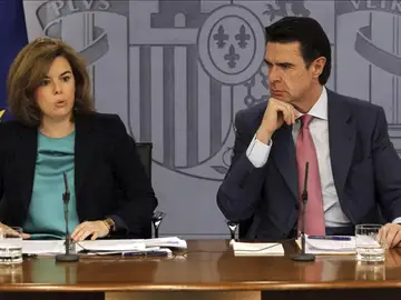 Soraya Sáenz de Santamaría, junto a José Manuel Soria Soraya Sáenz de Santamaría, junto a José Manuel Soria