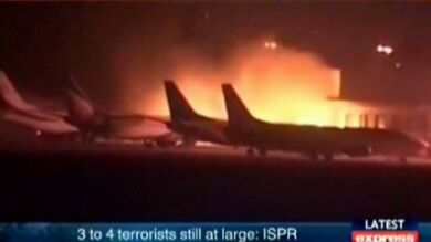 Las fuerzas de seguridad acaban con los asaltantes al aeropuerto de Karachi