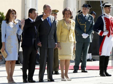 El Rey recibe al presidente de Mexico.