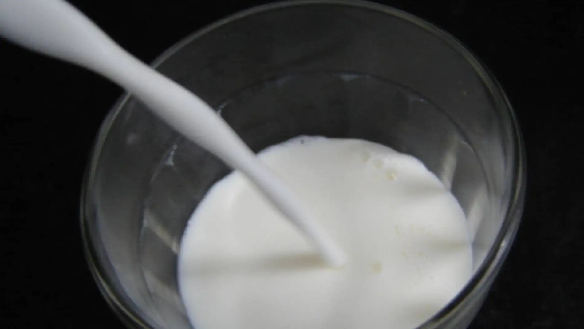 La leche con sabor a antaño, el placer de los 'retrogourmets'.