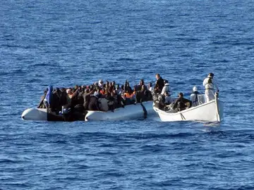Inmigrantes rescatados en las costas italianas Inmigrantes rescatados en las costas italianas