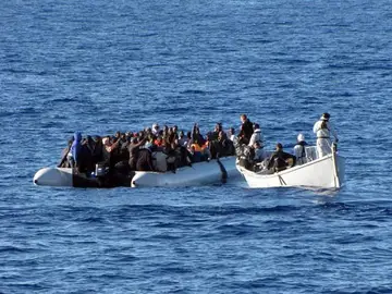 Inmigrantes rescatados en las costas italianas Inmigrantes rescatados en las costas italianas