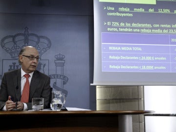 El ministro de Hacienda, Cristóbal Montoro, explica la reforma fiscal