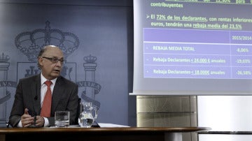 El ministro de Hacienda, Cristóbal Montoro, explica la reforma fiscal